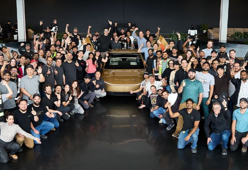 Elon Musk ha annunciato nuovamente l’avvio della produzione del taxi autonomo Tesla Cybercab