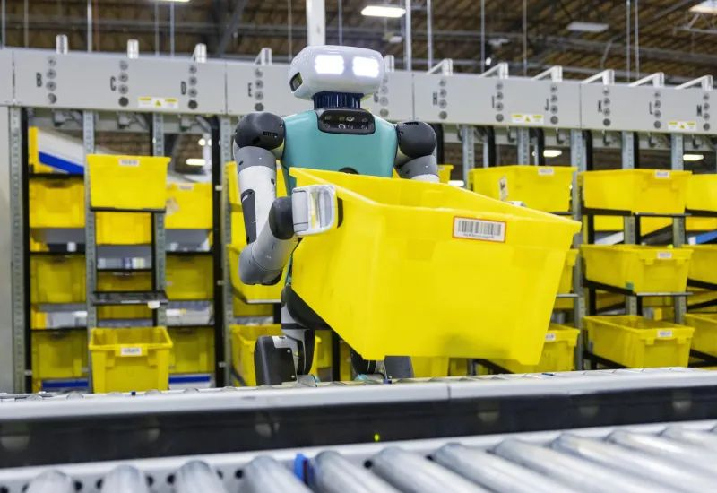 Toyota ha reclutato la famiglia di robot umanoidi Agility Digit per la produzione del RAV4