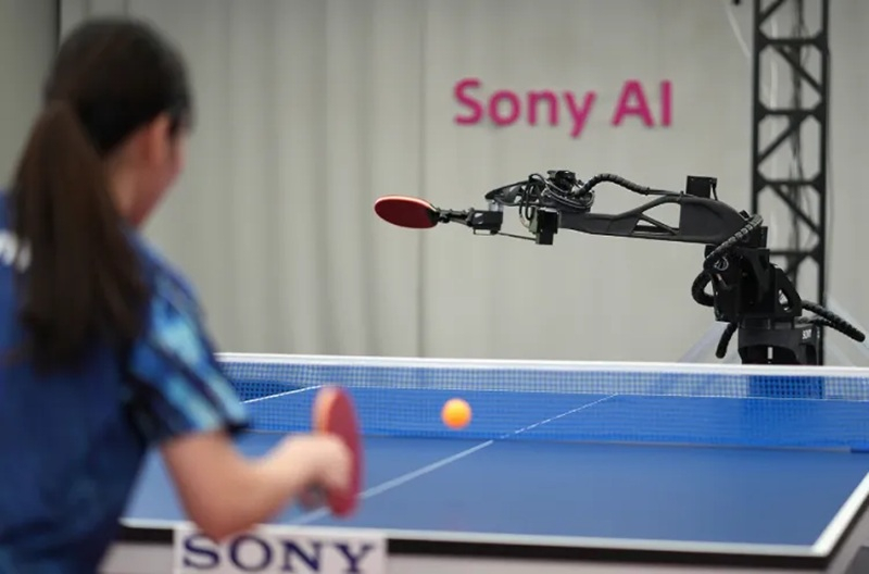 Sony ha lanciato un robot che per la prima volta sconfigge i giocatori professionisti di ping-pong.
