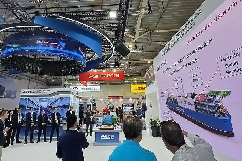 La Cina ha creato un'isola galleggiante con energia nucleare, turbine eoliche e idrogeno per il futuro trasporto marittimo