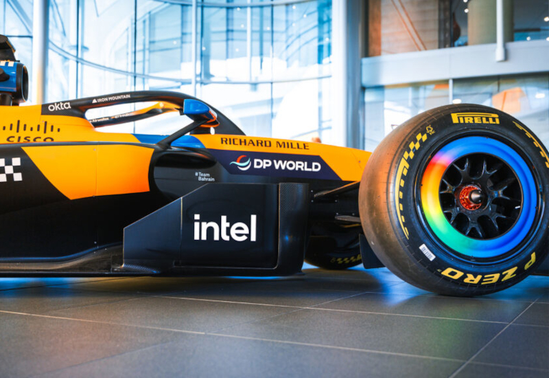 Intel si pone come partner computazionale di McLaren, sfidando AMD sulle piste della Formula 1