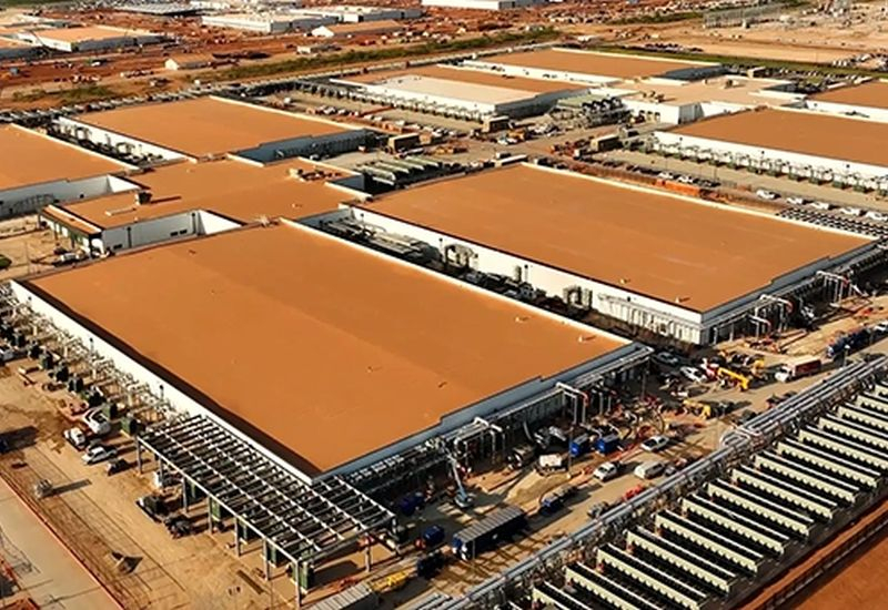 Microsoft prenderà il controllo di un data center con una potenza di circa 1 GW in Texas, che Oracle e OpenAI non sono riusciti a gestire.