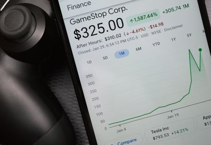 GameStop ha annunciato piani per acquistare eBay per 56 miliardi di dollari.