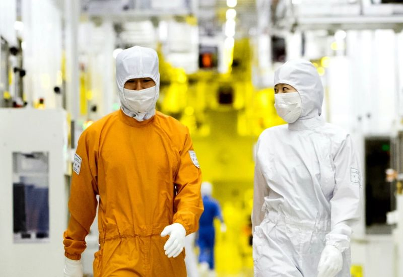 I produttori di chip di Samsung hanno perso bonus fino a 428 000 dollari, mentre i colleghi hanno avvertito una sottopagamento