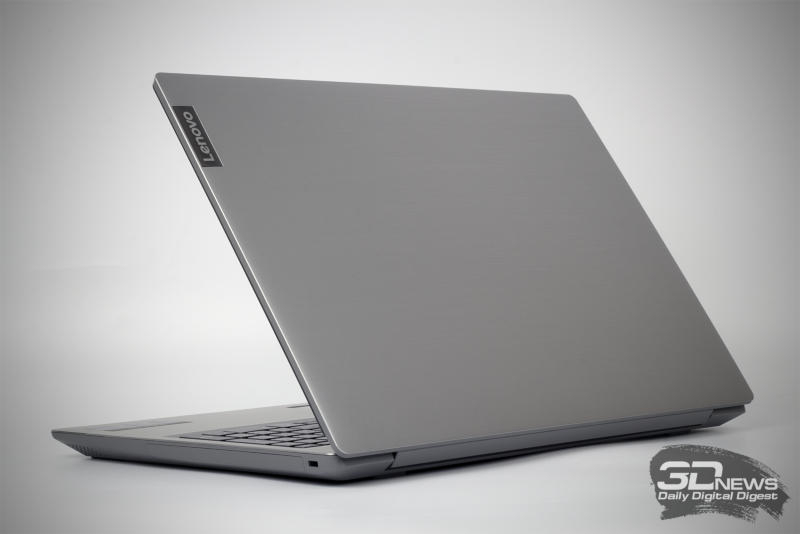 Il prezzo dei laptop e dei PC è aumentato di oltre il dieci per cento a causa dell'implementazione dell'intelligenza artificiale