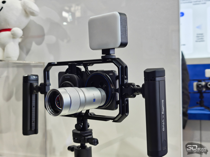 Vivo ha presentato lo smartphone X300 Ultra con fotocamera estesa e promette di renderlo disponibile al di fuori della Cina