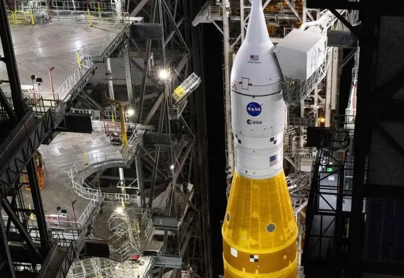 La NASA ha programmato l’inizio della missione lunare Artemis II il 1° aprile, ma nel nome utilizza un gioco di parole “Neshutochnoe delo”.