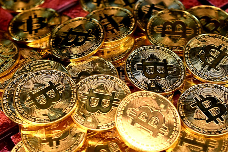 Oggi compiono 16 anni dal primo acquisto con i bitcoin: due pizze sarebbero costate ormai 770 milioni di dollari.