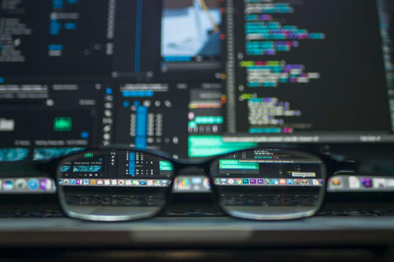 Il mercato delle criptovalute è in panico a causa degli hacker IA; i settori DeFi si sono rivelati vulnerabili con un volume di scambi trasversale di 130 miliardi di dollari