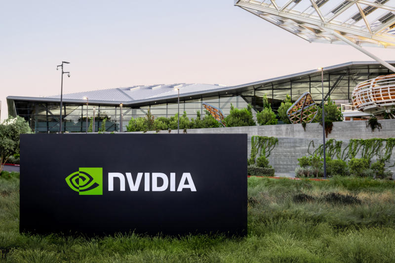 Nvidia ha annunciato nuovi progetti: nel 2027 uscirà il Rubin Ultra e per il 2028 è previsto il Feynman.