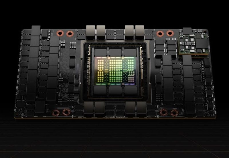 NVIDIA ha ripreso la produzione degli acceleratori H200 dopo aver ottenuto l’autorizzazione delle autorità cinesi per il loro importazione.