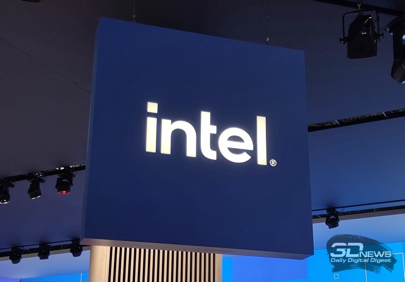 Le azioni Intel sono salite del 10 % dopo l'annuncio di Trump su un accordo per la produzione di chip per Apple