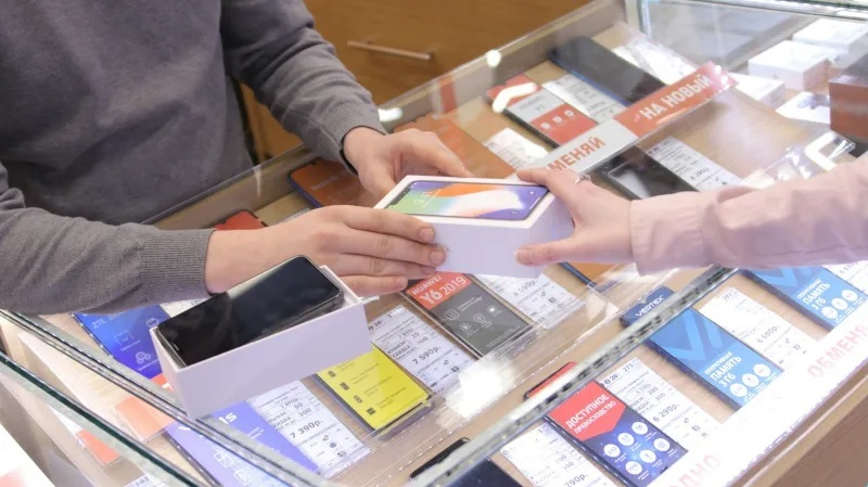 La domanda di smartphone in tutto il mondo è aumentata dell'1 % nel primo trimestre del 2026