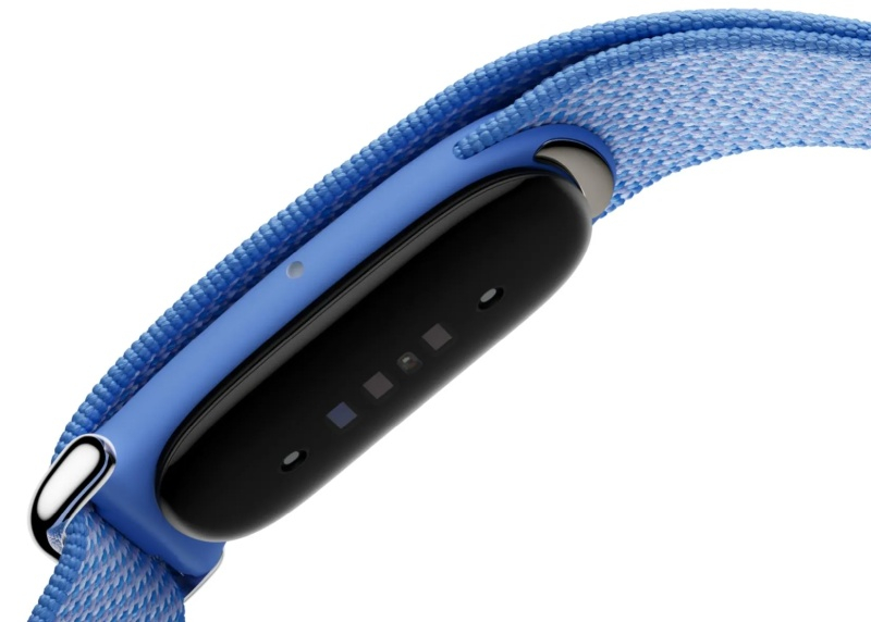 Google ha presentato il Fitbit Air: un leggero tracker fitness senza display, al costo di 99 $, con monitoraggio continuo dell’attività utente.