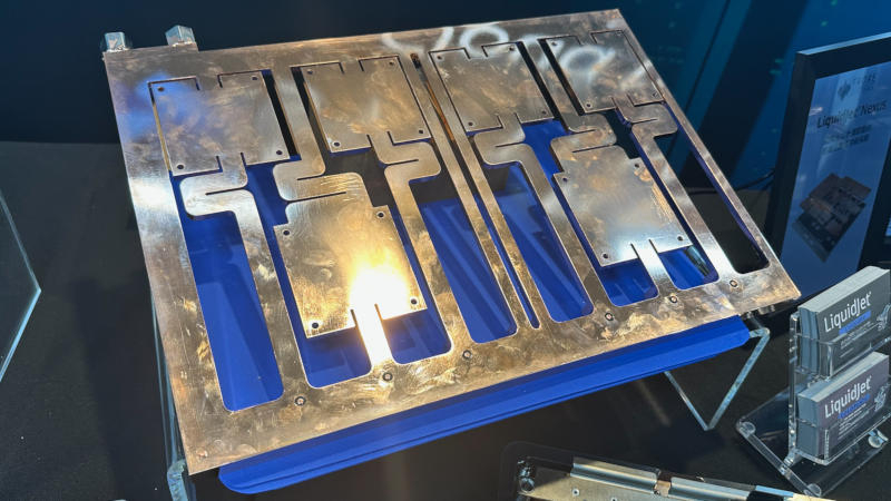 Freore ha presentato il liquido refrigerante ultra-sottile LiquidJet Nexus per server Nvidia, riducendo la temperatura di 6 °C e aumentando l’efficienza dell’IA del 10 %.