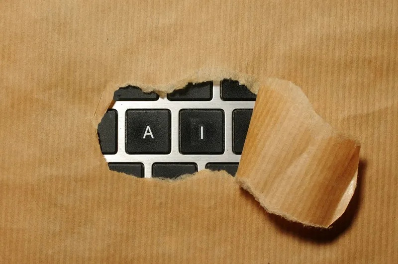Meta raccoglie la cronologia della chat, i dati del browser e gli appunti dei dipendenti per addestrare l'intelligenza artificiale