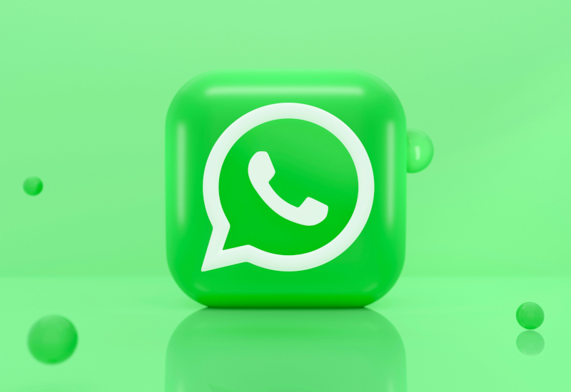 WhatsApp ha introdotto l'abbonamento a pagamento Plus per iOS con nuovi temi, icone e 18 accenti di colore
