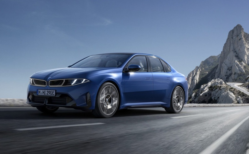 BMW ha presentato l'i3, la prima berlina completamente elettrica della serie 3.