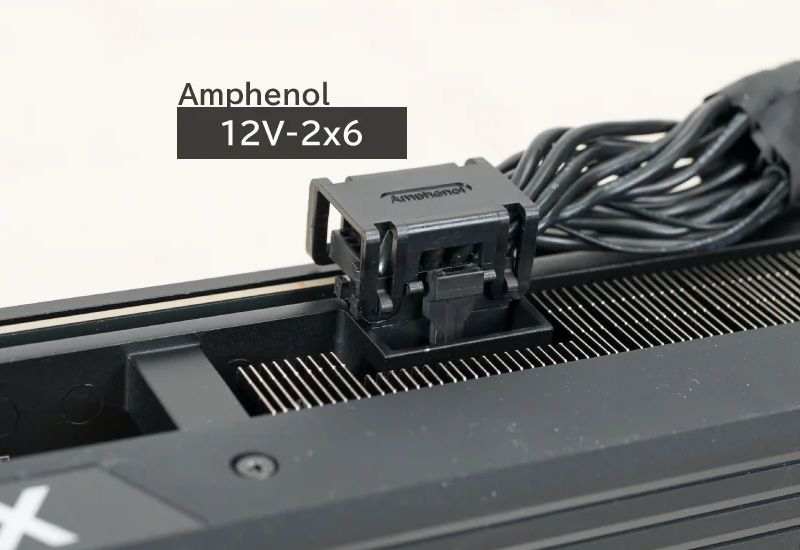 Dell ha fissato il controverso connettore di alimentazione a 16 contatti per le schede video per impedire che si fondessero