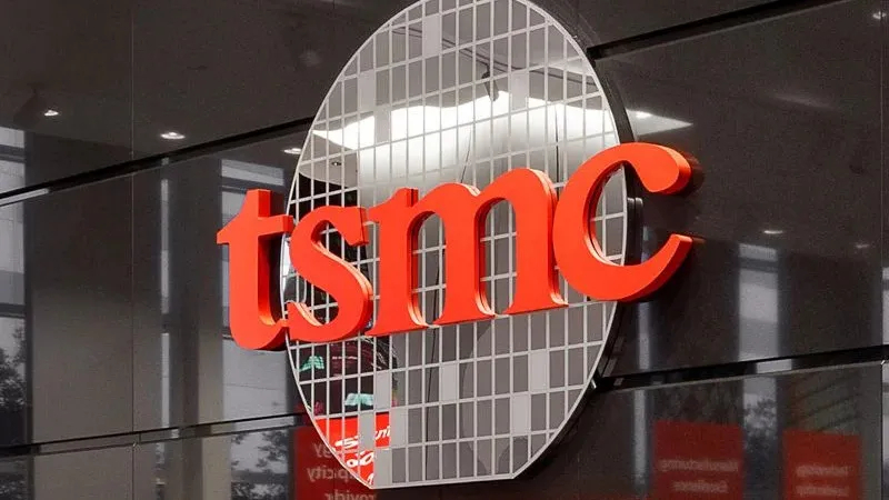 TSMC prevede di aumentare la produzione negli Stati Uniti a 12 stabilimenti, tra cui quattro aziende per l’imballaggio dei chip e un centro di ricerca e sviluppo.