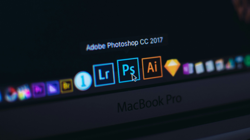 Adobe in crisi: i concorrenti hanno scoperto la debolezza dei prezzi nei prodotti dell’azienda.