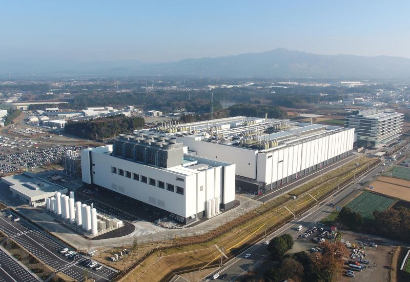 Il Giappone invita SK Hynix e Samsung a costruire fabbriche di produzione di memoria, offrendo grandi sussidi, ma finora senza risultati.