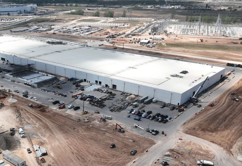 La megafabrica Terafab di Elon Musk inizierà la produzione di chip con il processo Intel 14A a 14 Ångström.