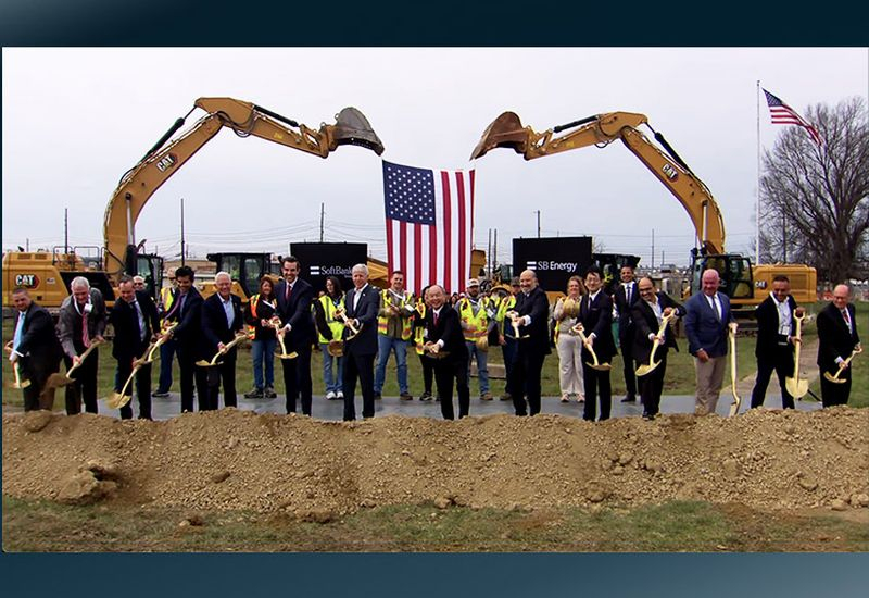 SoftBank si immerge sempre più in un debito di miliardi, ponendo l'IA come fattore chiave dello sviluppo