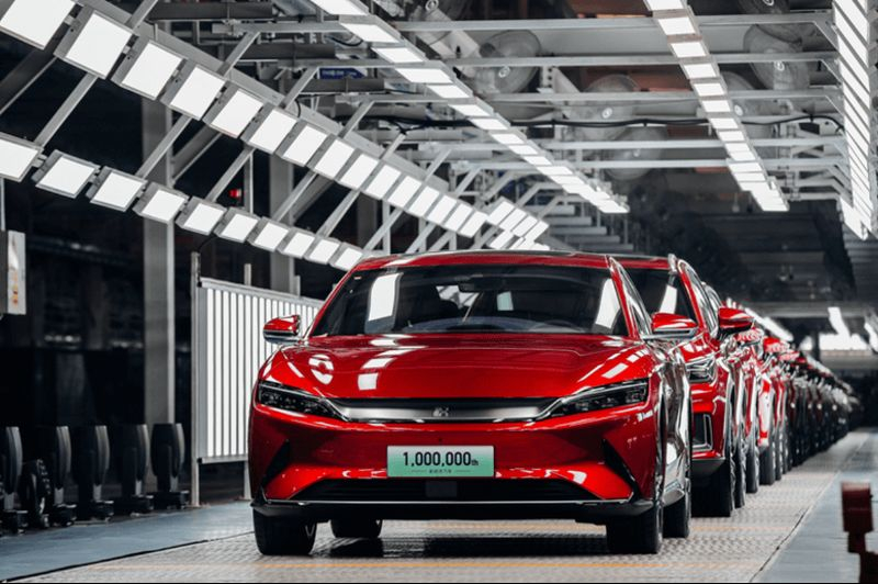 Il mercato cinese degli EV si è rallentato: le vendite di BYD a gennaio sono diminuite al minimo dei due anni.