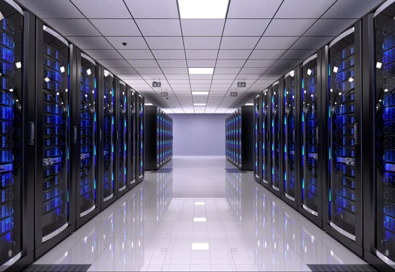 Elon Musk ha rivelato i dettagli del progetto Macrohard, una collaborazione tra xAI e Tesla.